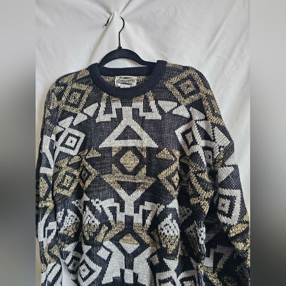 90s Expressions black and white Aztec patterned sweater Size L